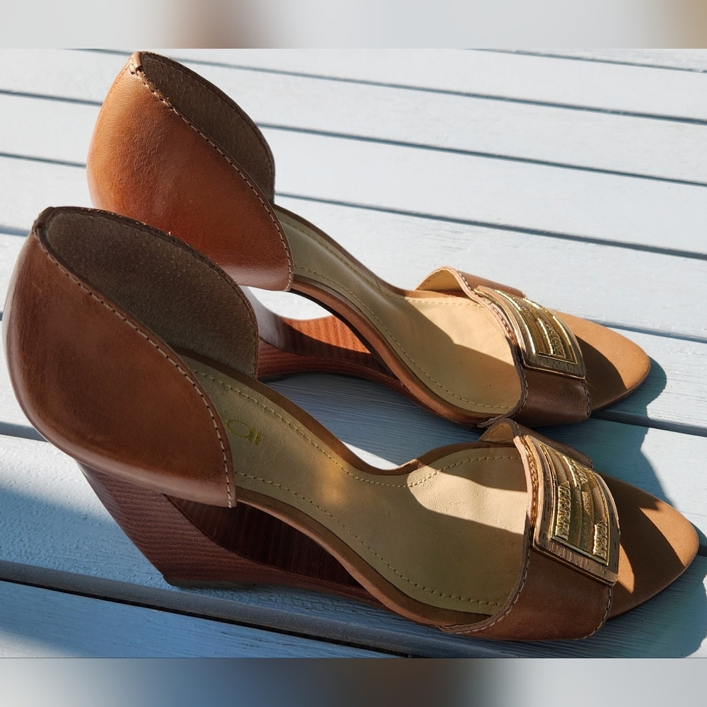 NEW! KAZAR boutique brown leather wedge open toe shoes in size 7.5